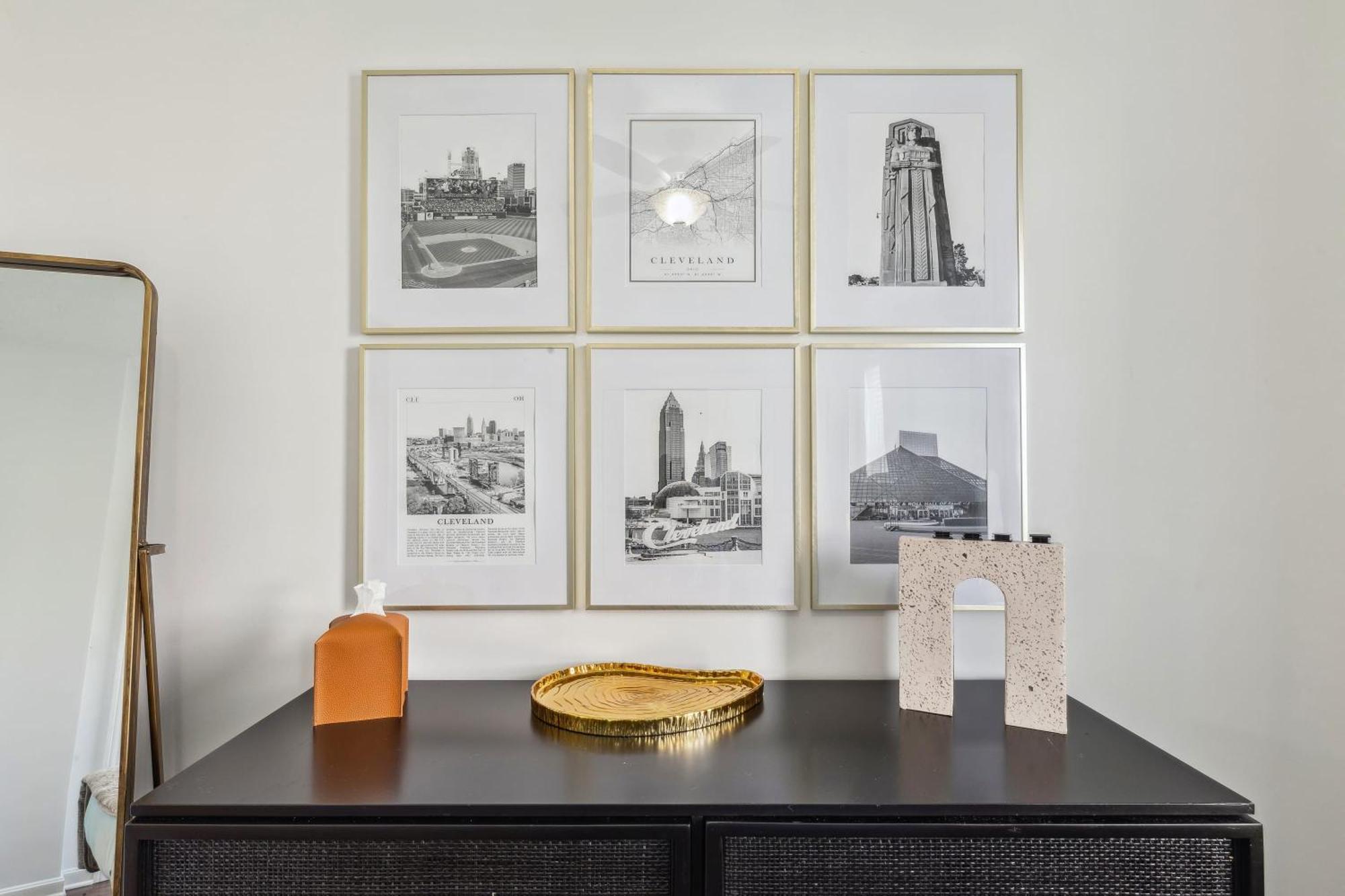 Newly Renovated Tremont Treasure I Cozy + Modern Villa Cleveland Bagian luar foto
